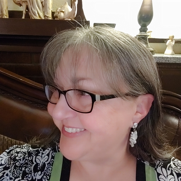 Premier Designs "Dreamy" Earrings - Picture 8 of 9